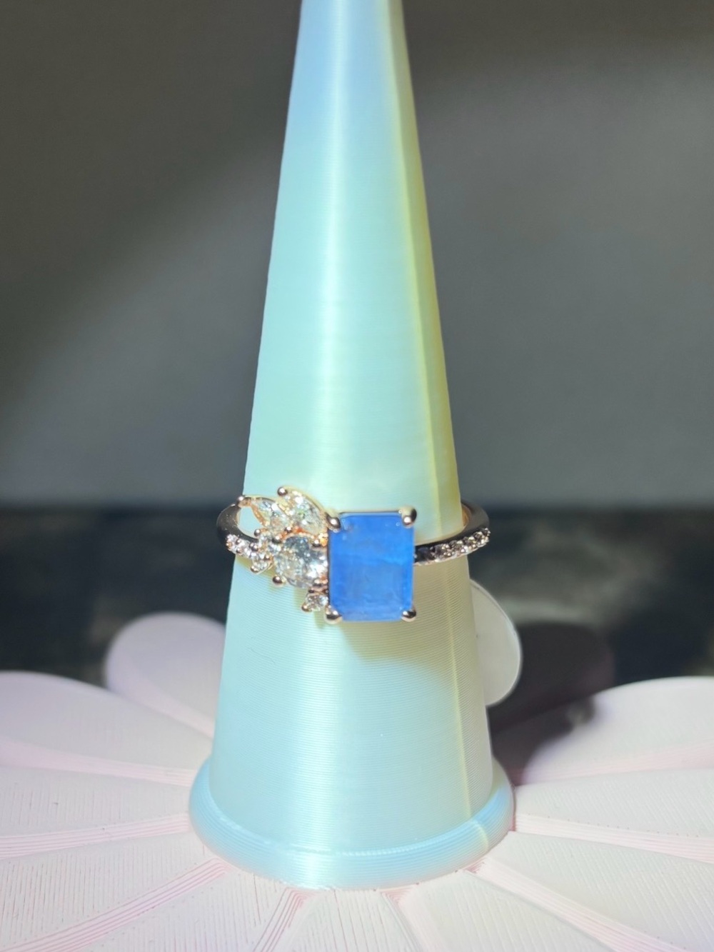 BUNDLE!! 3 size 8 Rings & 1 Necklace